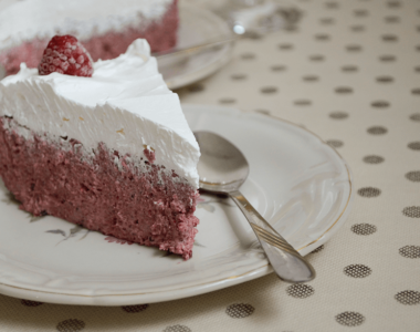 Nepečena keks torta sa voćem