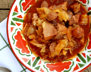 Kiseli kupus sa suvim mesom