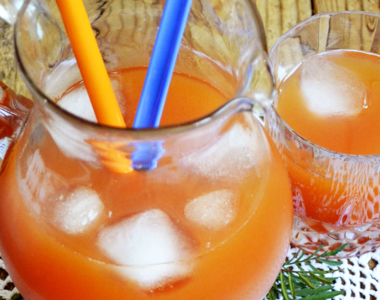 Domaći sok od breskve i tikve