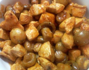 Piletina sa šampinjonima i paradajzom