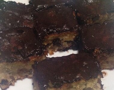 Brzi kolač s jabukama