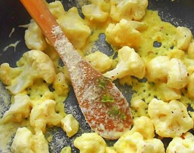 Karfiol sa senfom i parmezanom