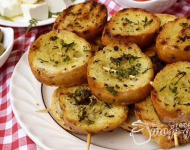 Ražnjići od hleba (brusketi)