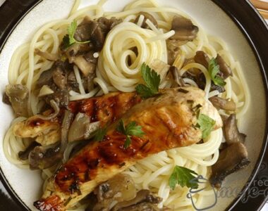 Špagete s grilovanom piletinom